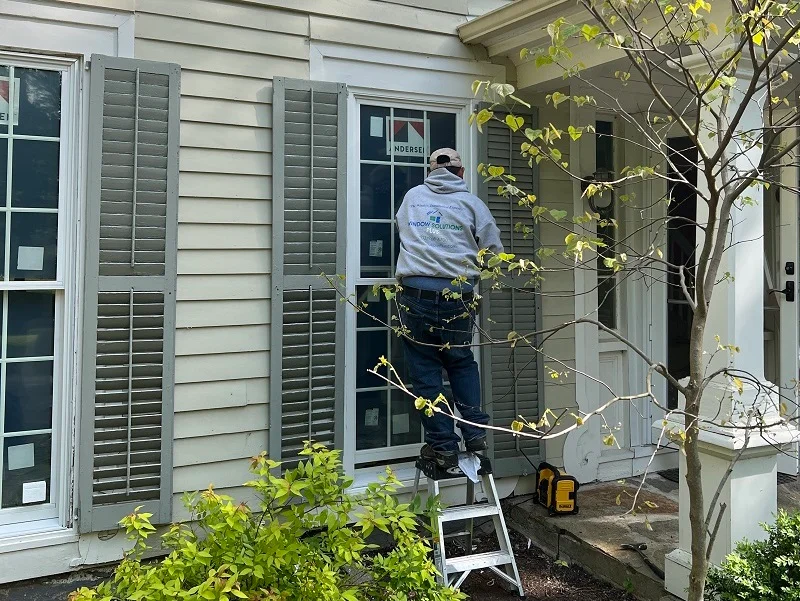 Caulk Exterior Vinyl Window